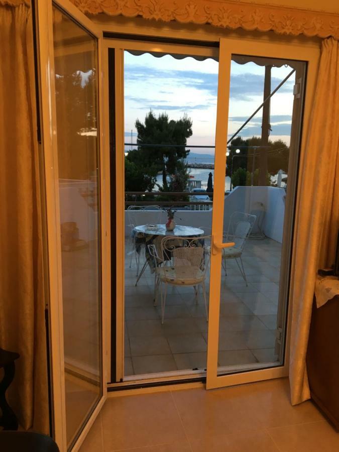 Pachi Seaside Apartment Екстериор снимка